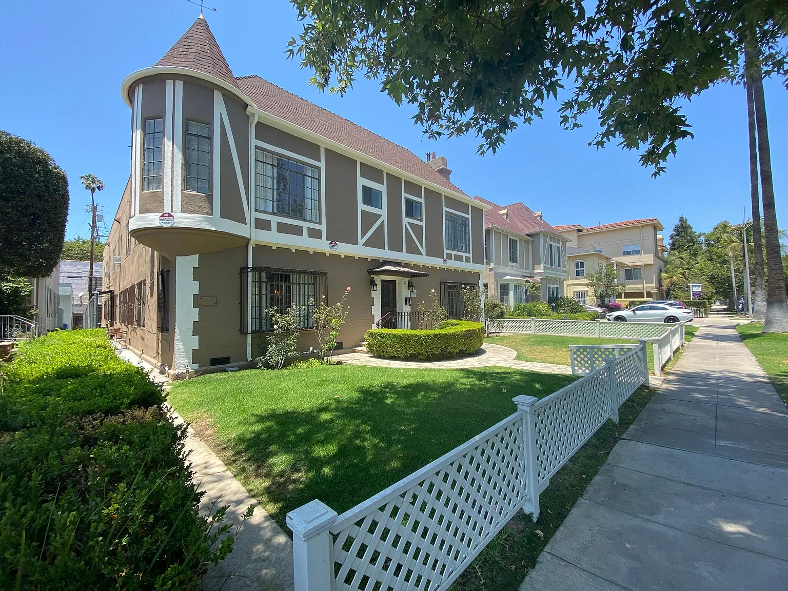 2 bed, 850 sqft, $2,900 — Photo 3