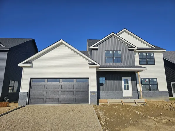 1304 Woodbine Rd, Bloomington, IL 61704