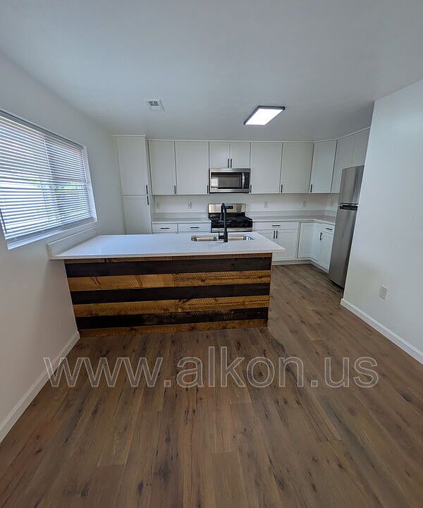 1st image of 949 Perry Hwy #2