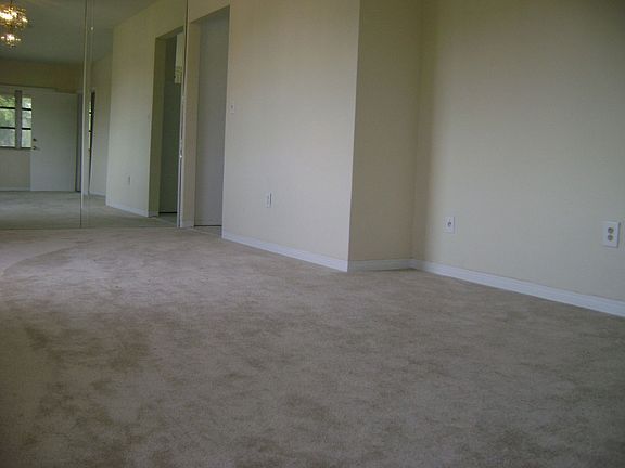 3rd image of 3290 SW 42nd Ave