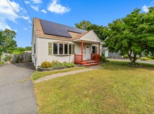 37 Woodmere Rd, Bristol, CT 06010