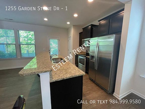 4th image of 1255 Garden Stone Dr #1