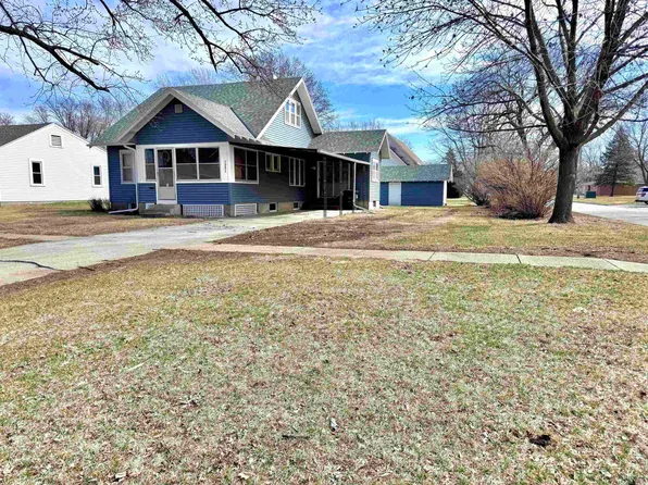 1221 12th St, Onawa, IA 51040