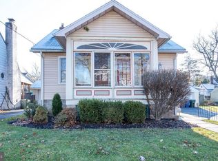 327 Maple Ave, Glenside, PA 19038