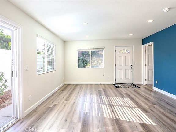 2nd image of 1621 Butternut Way #B