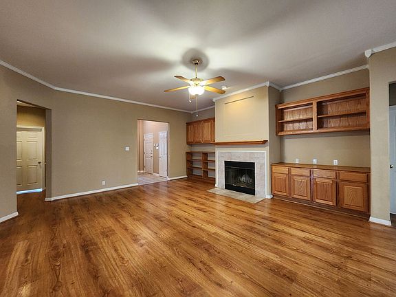 3rd image of 1771 Oak Gln