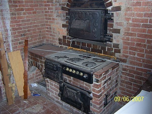 Pioneer (modern) stove