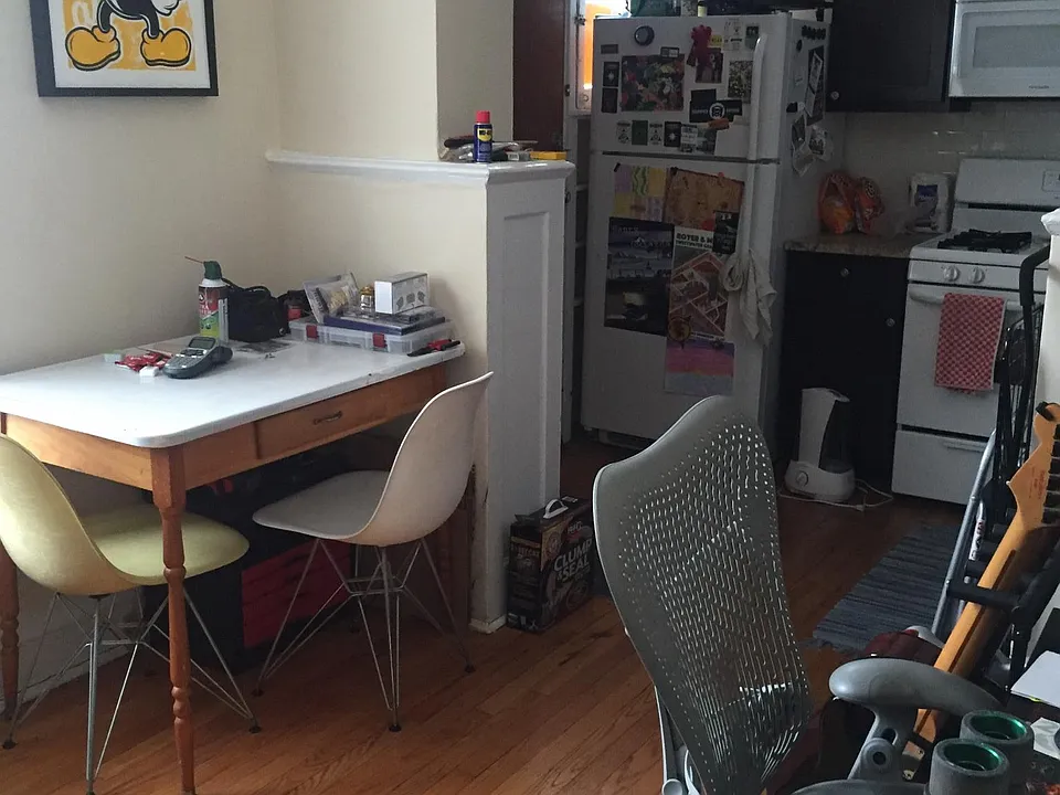 kitchen/dining room combo