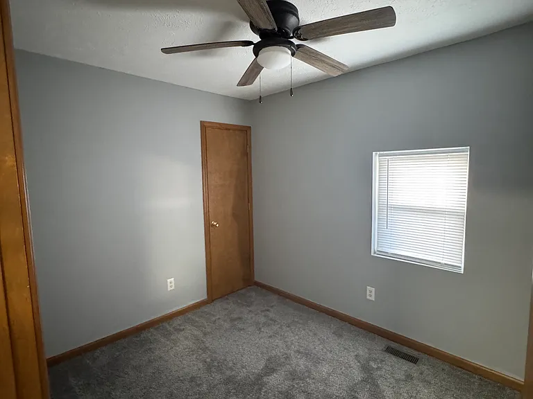 121 N Parker Ave — Photo 7