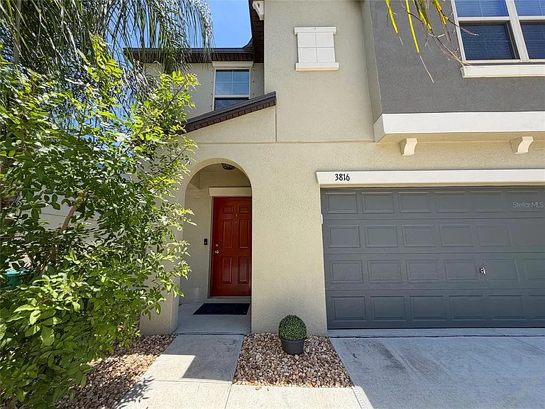 3816 Hanover Dr — Photo 3
