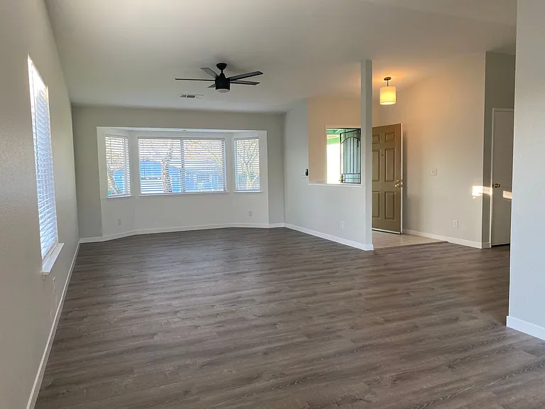 20612 McCoy Rd — Photo 2