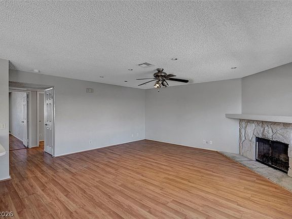 4th image of 913 Falconhead Ln Unit 201