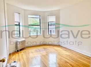 11 Peterborough St APT 19, Boston, MA 02215