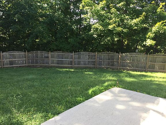 3rd image of 5372 Amherst Woods Ln