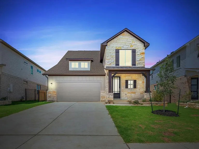 324 Amista Dr — Photo 1