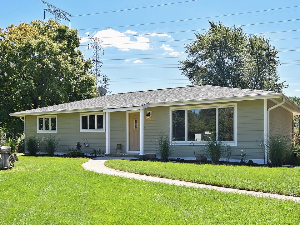 1st image of 23W551 Pine Dr
