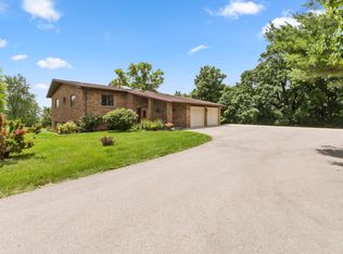 N5725 Cobbie Rd, Elkhorn, WI 53121