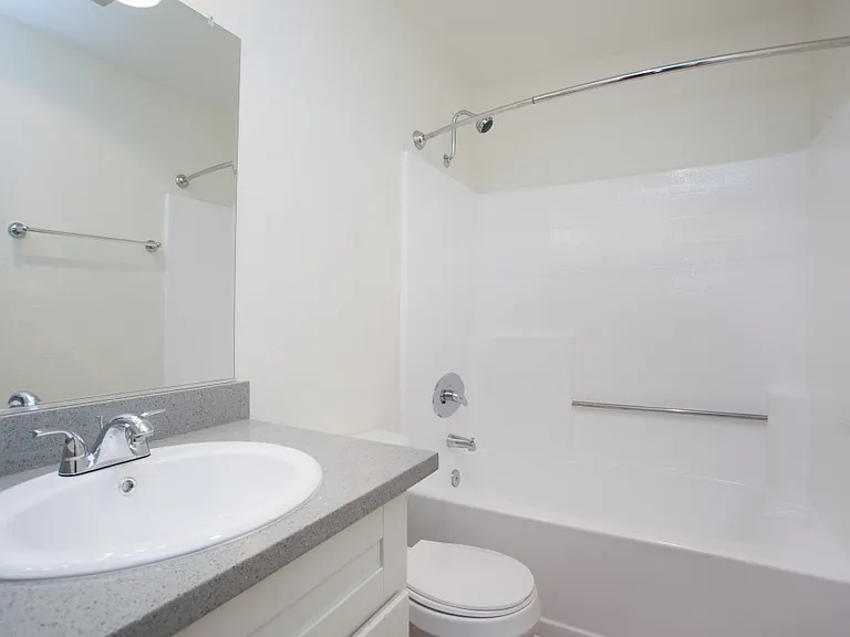 Playa Marina Apts — Photo 10