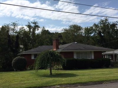 421 Willow Ave, Greensburg, PA, 15601