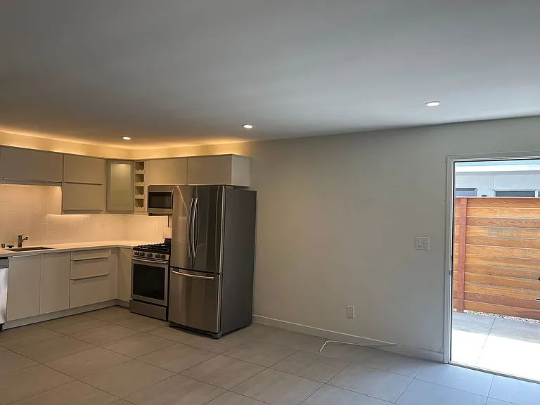 4204 Campus Ave — Photo 13