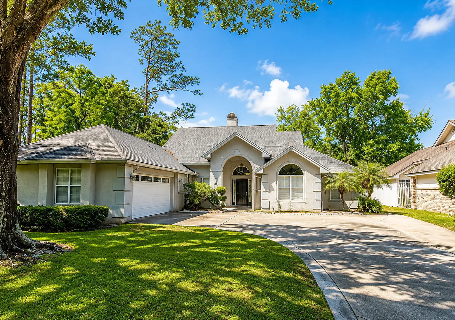 Spacious 4-Bedroom Home in Gated Pace Island Community! — Photo 1