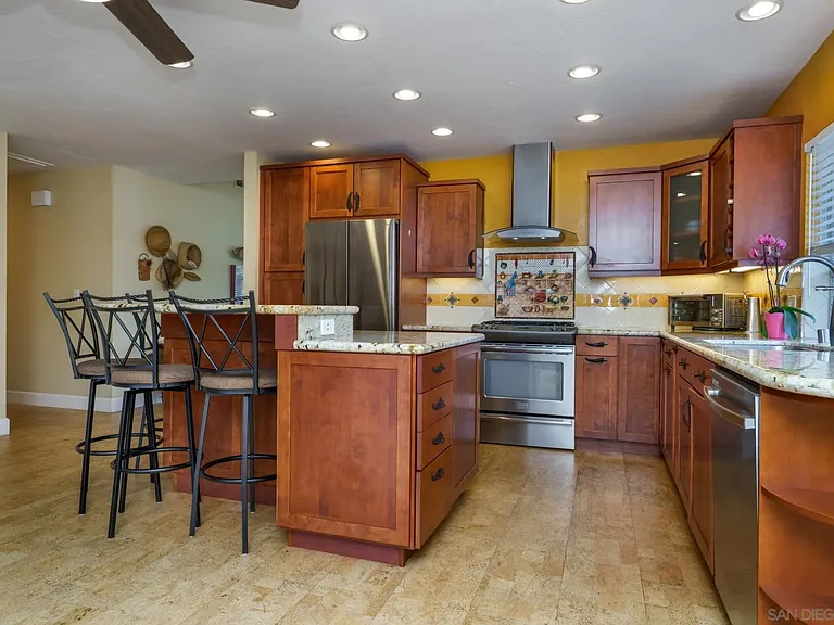 141 Turner Ave — Photo 11