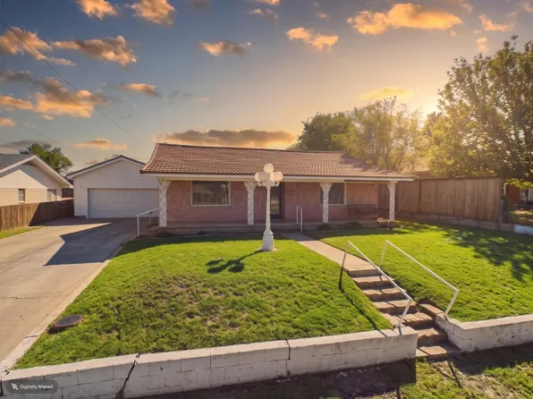 1007 S Canadian St, Wheeler, TX 79096