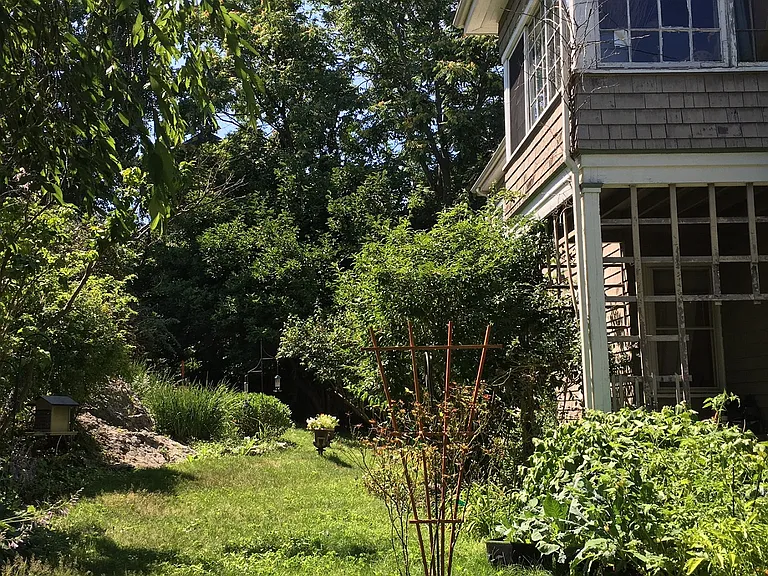 7 Burr St #1 — Photo 42