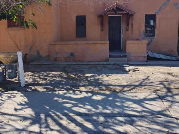 225 N Valencia Pl, El Paso, TX 79905