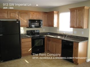 913 SW Imperial Ln, Lees Summit, MO 64064