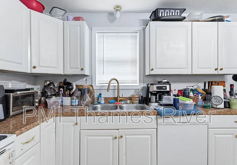 16 Central St — Photo 8