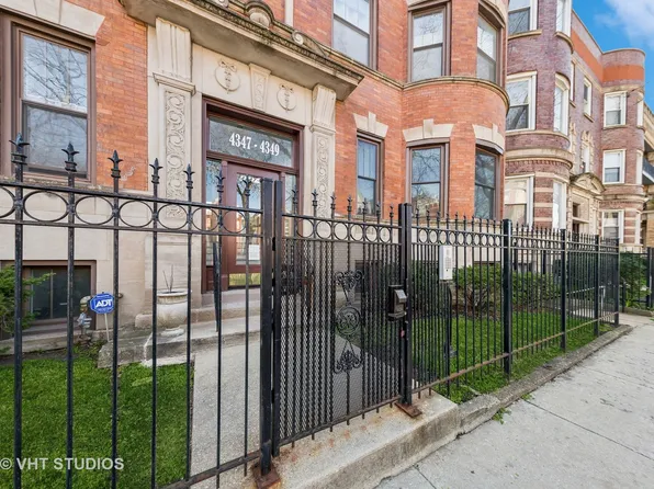 4347 S Greenwood Ave #202, Chicago, IL 60653