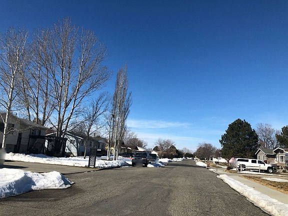 5th image of 3013 Lampman Dr