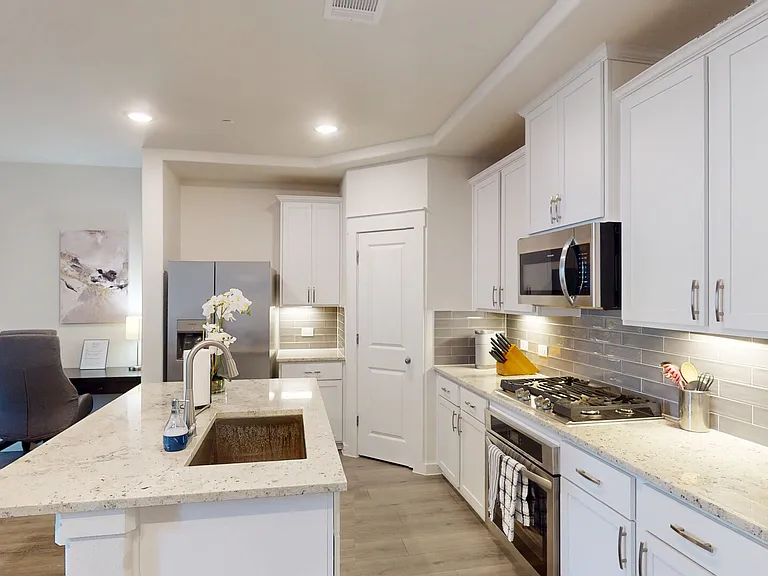 Fiore Dr — Photo 21