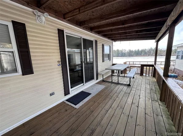 2221 Grass Lake Ave #31, Lake, MI 48632