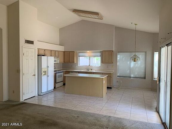 4th image of 12905 E Mercer Ln