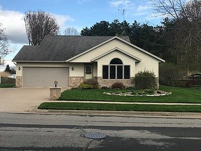 1st image of 601 Pioneer Dr