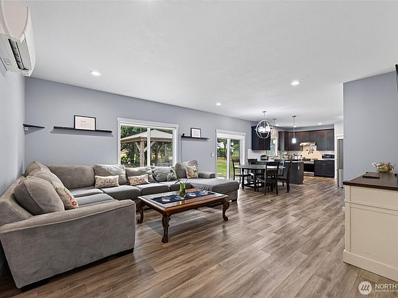 5th image of 20905 192nd Avenue E