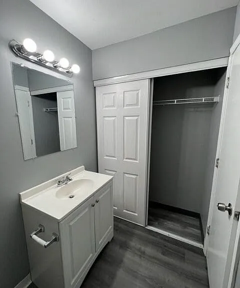 401 Smith St #B13 — Photo 8