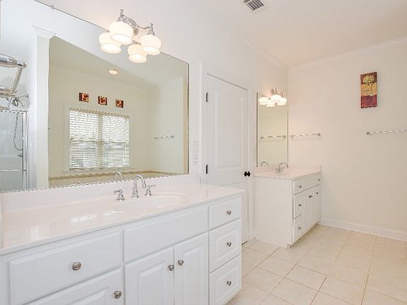 2nd image of 904 Woody Hill Cir