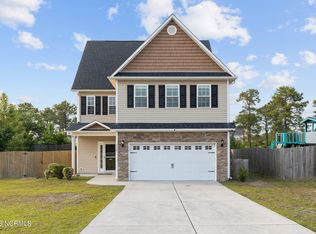 510 Aberdineshire Ct, Hubert, NC 28539