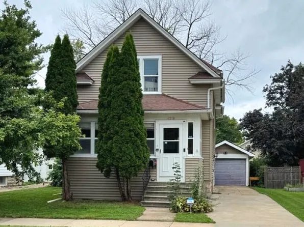 1219 Cedar St, Oshkosh, WI 54901