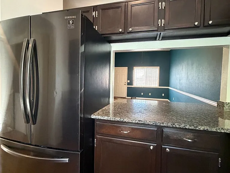 2825 N Adelaide Pl — Photo 5