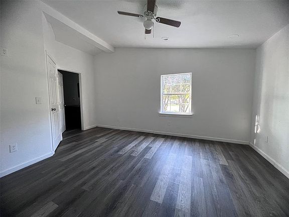 4th image of 2227 Country Meadow Ln