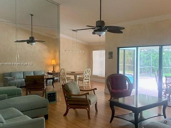 3rd image of 1603 Newport Ln