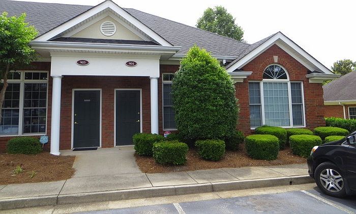 1st image of 904 Macy Dr