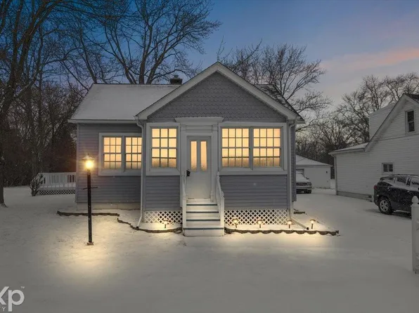 18615 Martin Rd, Roseville, MI 48066