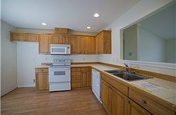 5th image of 5320 112th Pl NE