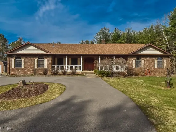 11660 Tall Pines Dr, Chardon, OH 44024