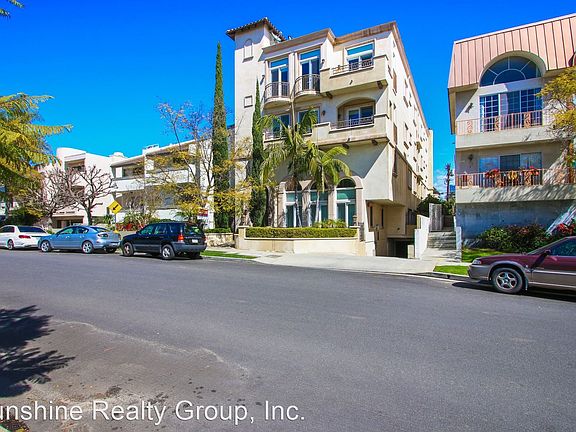 2nd image of 1920 Pelham Ave Unit 301